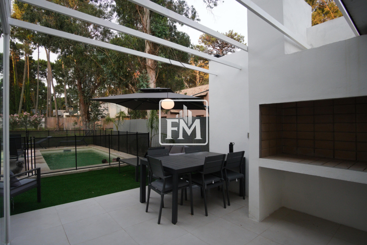 Casa ID.47 - Casa a estrenar. Barrio Privado Solanas Country. Punta Ballena.