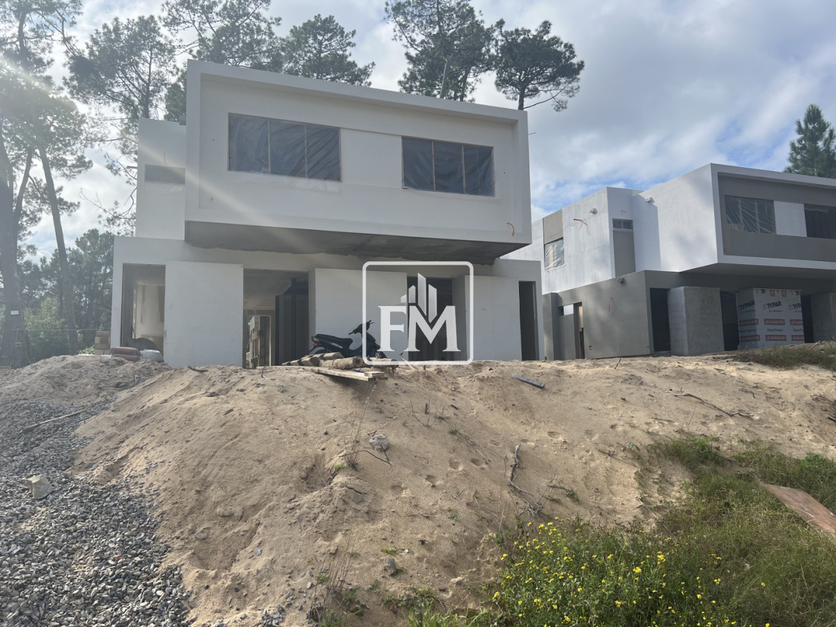 Casa ID.44 - Casa a estrenar en Pinares, proyecto en obra, precio lanzamiento. Punta del Este
