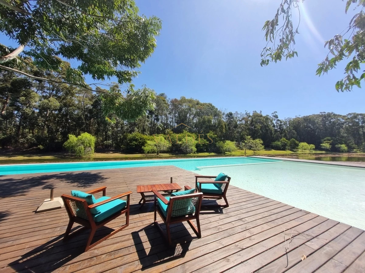 Casa ID.5206 - Amplia casa de 5 dormitorios, en el exclusivo barrio privado Design Village.