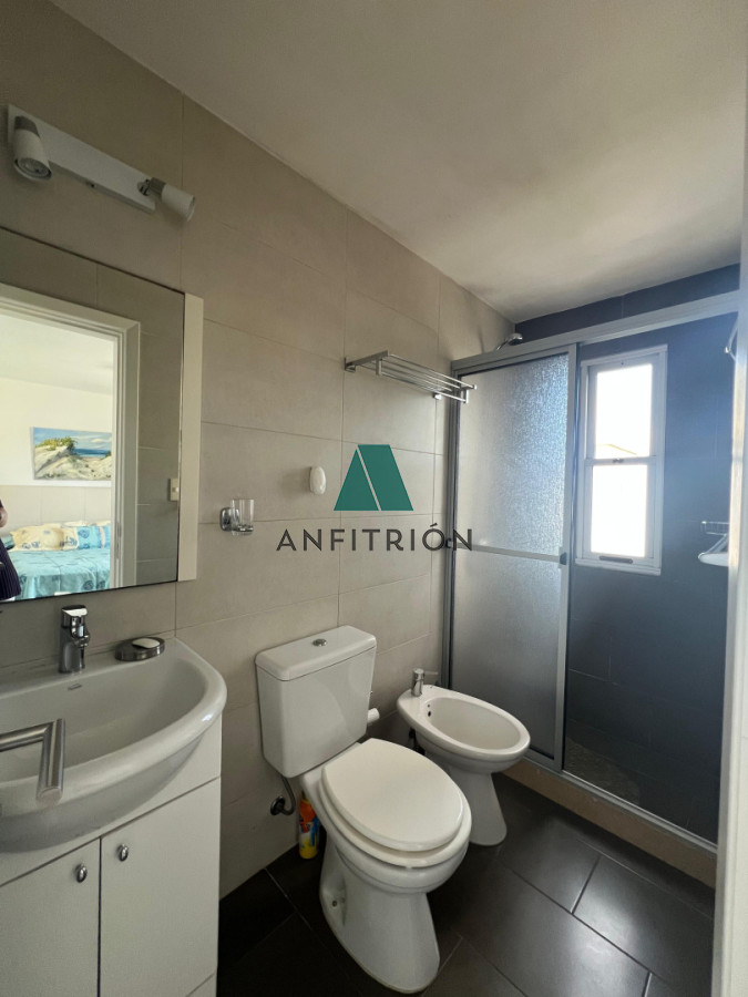 Apartamento ID.400 - Exclusivo apartamento de 2 dormitorios con parrillero propio. Punta del Este. 