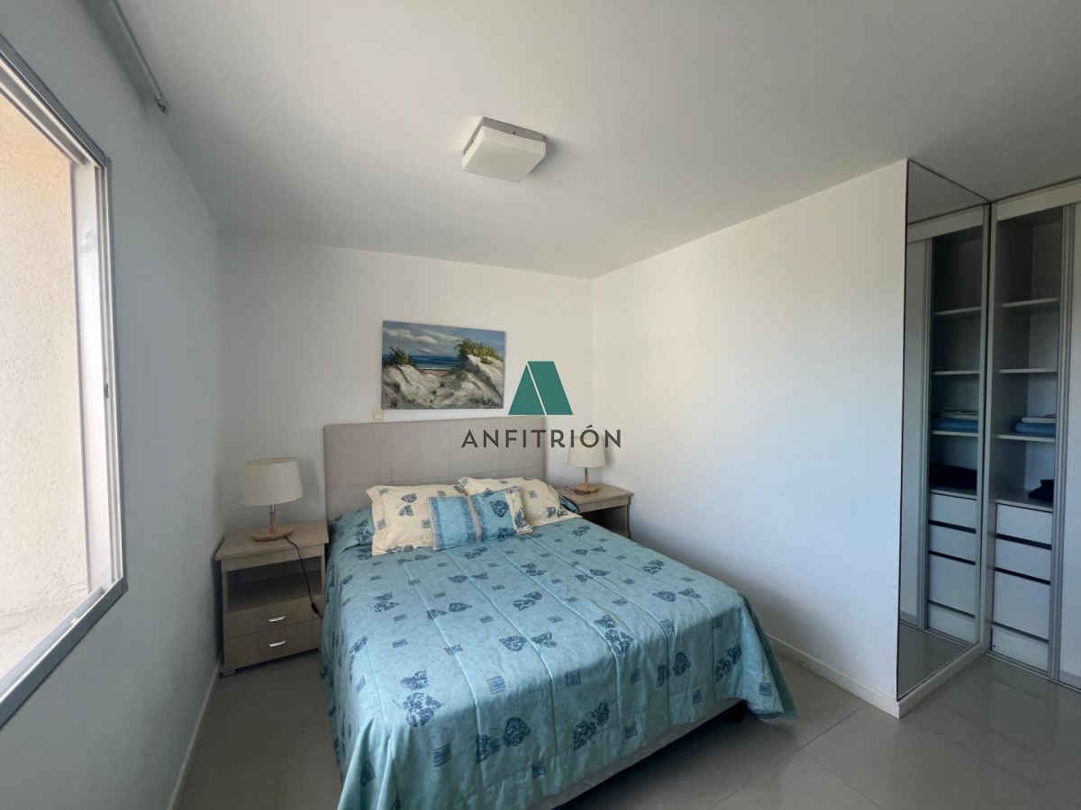 Apartamento ID.400 - Exclusivo apartamento de 2 dormitorios con parrillero propio. Punta del Este. 
