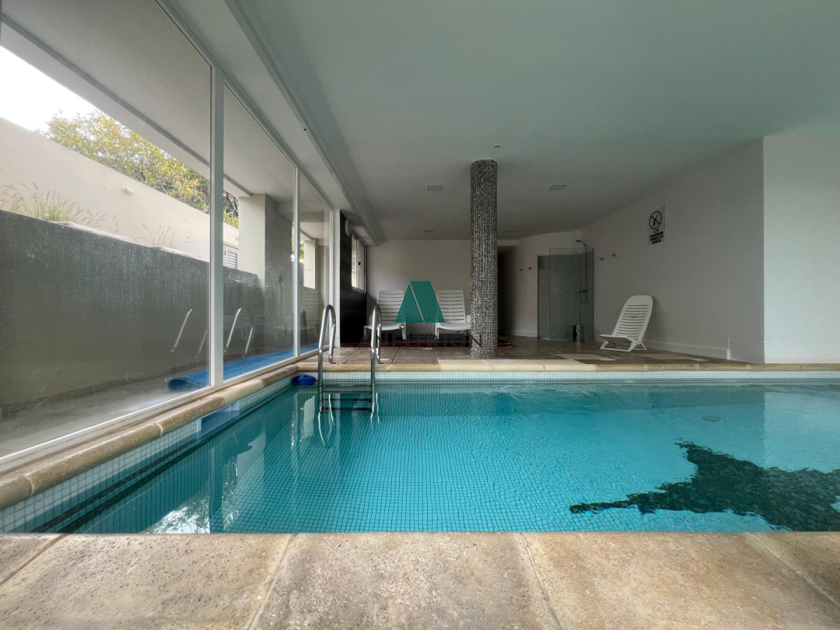 Apartamento ID.400 - Exclusivo apartamento de 2 dormitorios con parrillero propio. Punta del Este. 