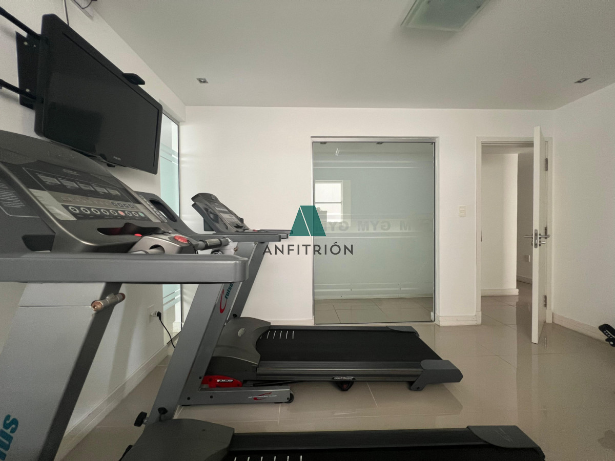 Apartamento ID.400 - Exclusivo apartamento de 2 dormitorios con parrillero propio. Punta del Este. 