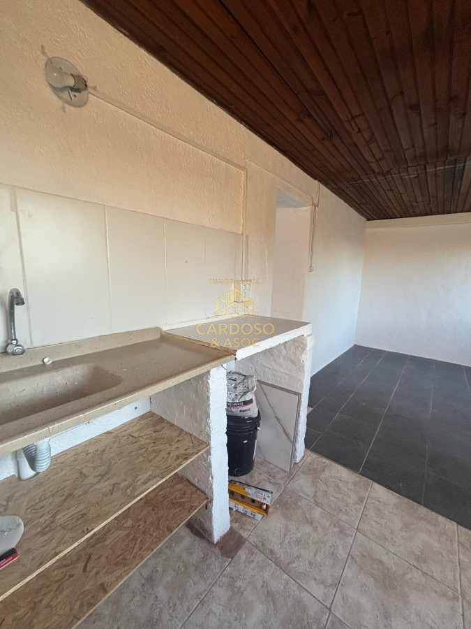 Casa ID.143 - Casa de 1 dormitorio y medio, con patio. A pocas cuadras del centro de Maldonado. 