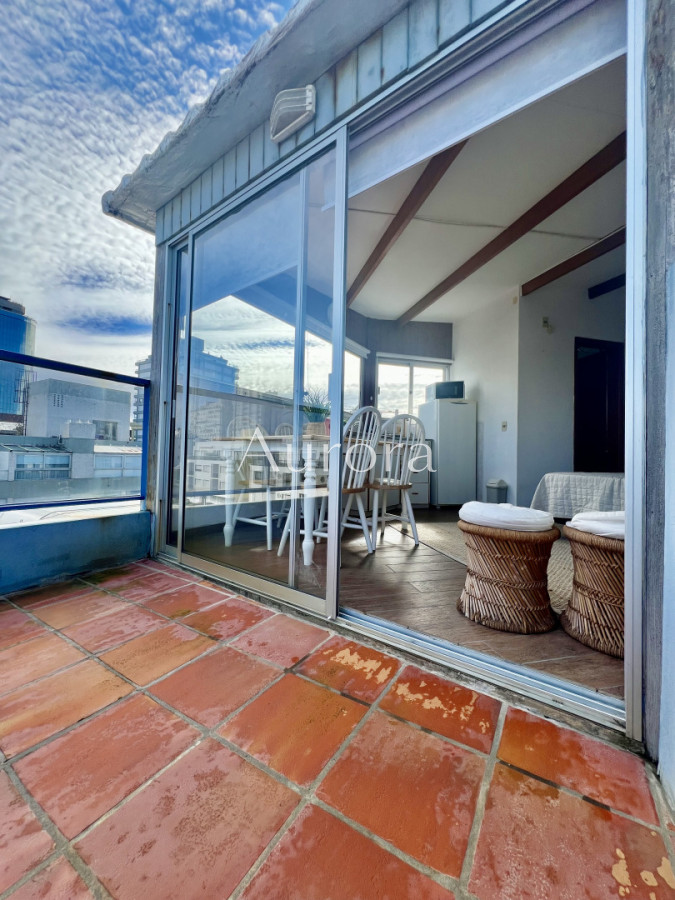 Apartamento ID.75 - Son 2 apartamentos con entrada independiente. 1 Monoambiente + 1 dormitorio 