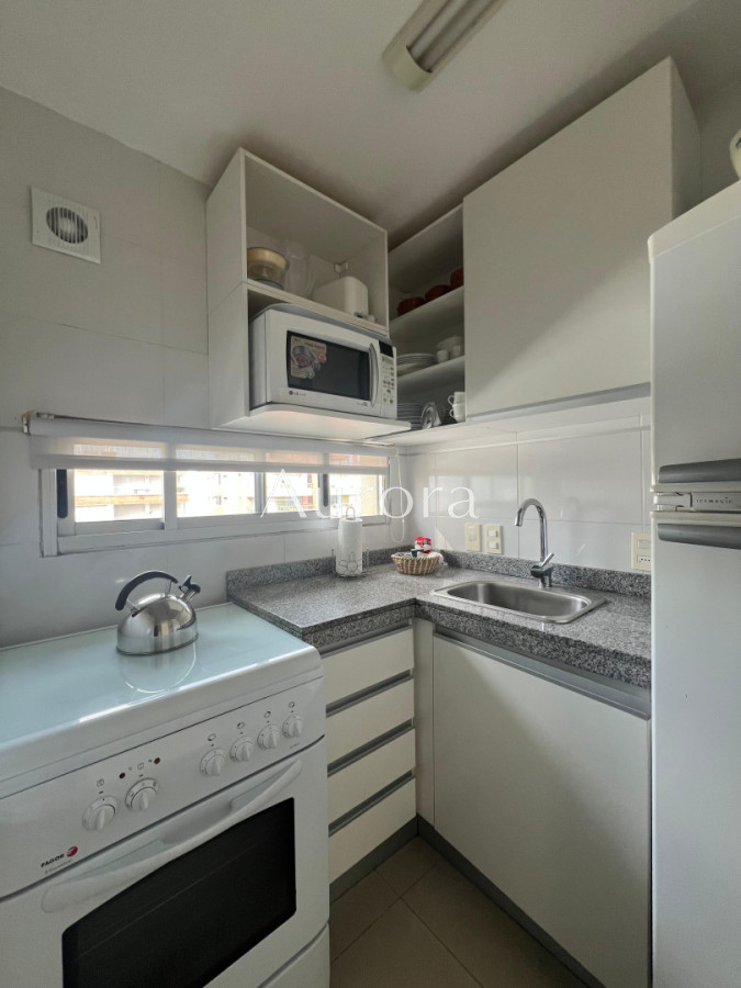Apartamento ID.72 - Exclusivo apartamento de 2 dormitorios con parrillero propio. Punta del Este. 