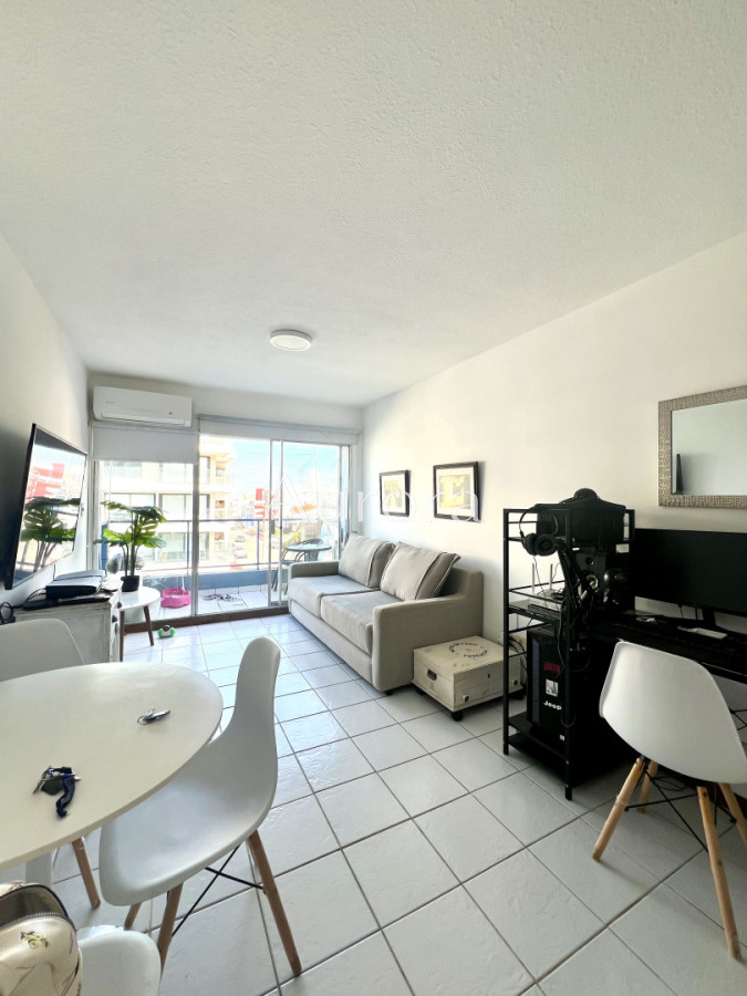 Apartamento ID.75 - Son 2 apartamentos con entrada independiente. 1 Monoambiente + 1 dormitorio 