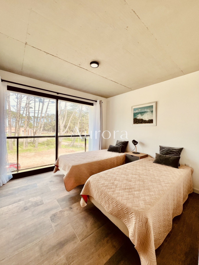 Casa ID.486 - Moderna casa, casi a estrenar, en alquiler de verano, en Punta del Este. 