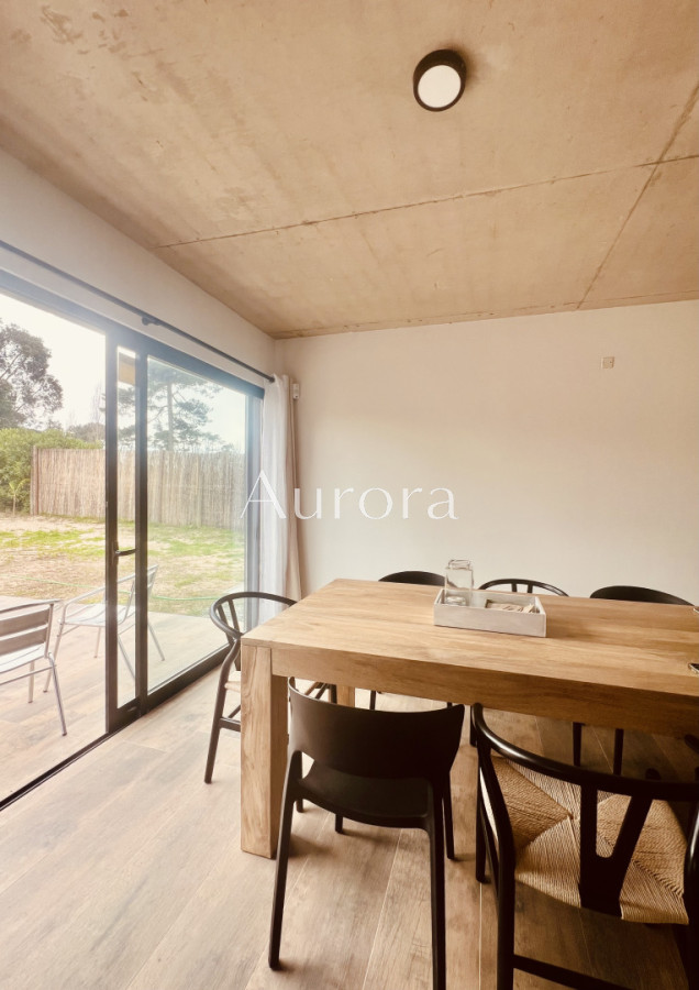 Casa ID.486 - Moderna casa, casi a estrenar, en alquiler de verano, en Punta del Este. 