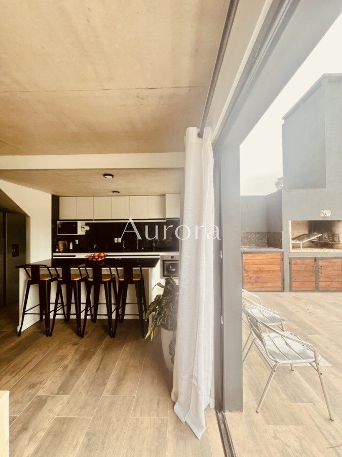 Casa ID.486 - Moderna casa, casi a estrenar, en alquiler de verano, en Punta del Este. 