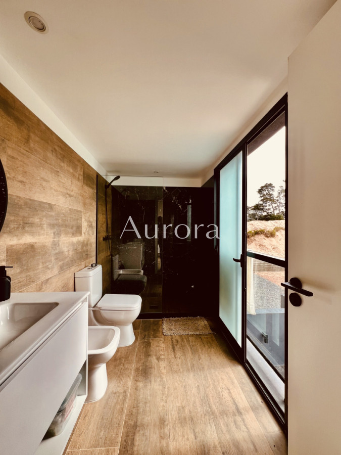 Casa ID.486 - Moderna casa, casi a estrenar, en alquiler de verano, en Punta del Este. 