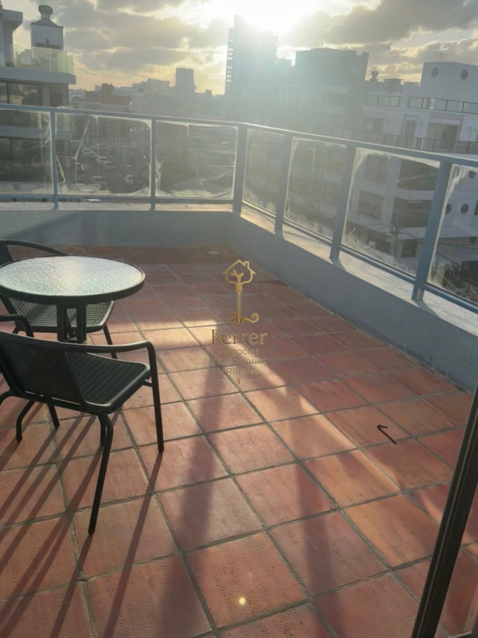 Apartamento ID.769 - Son 2 apartamentos con entrada independiente. 1 Monoambiente + 1 dormitorio 