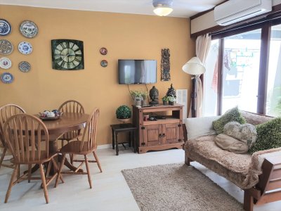 Apartamento en venta, oportunidad en Península, Punta del Este. 