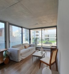 Apartamento a estrenar. 2 dormitorios, 2 baños. 73m2. Punta del Este.