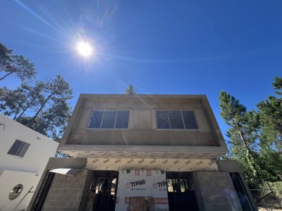 Casa a estrenar en Pinares, proyecto en obra, precio lanzamiento. Punta del Este