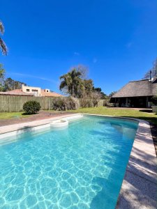 Casa en alquiler de verano en Jardines de Córdoba - Punta del Este