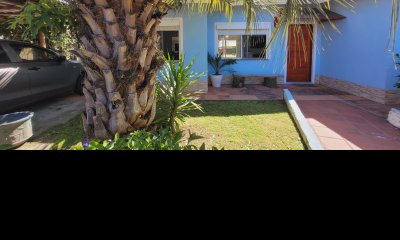 Casa de 3 dormitorios con piscina, en Pinares. Lista para ingresar!
