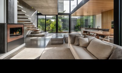 Casa en venta en Solanas Country, construcción de hormigón armado, con piscina climatizada.