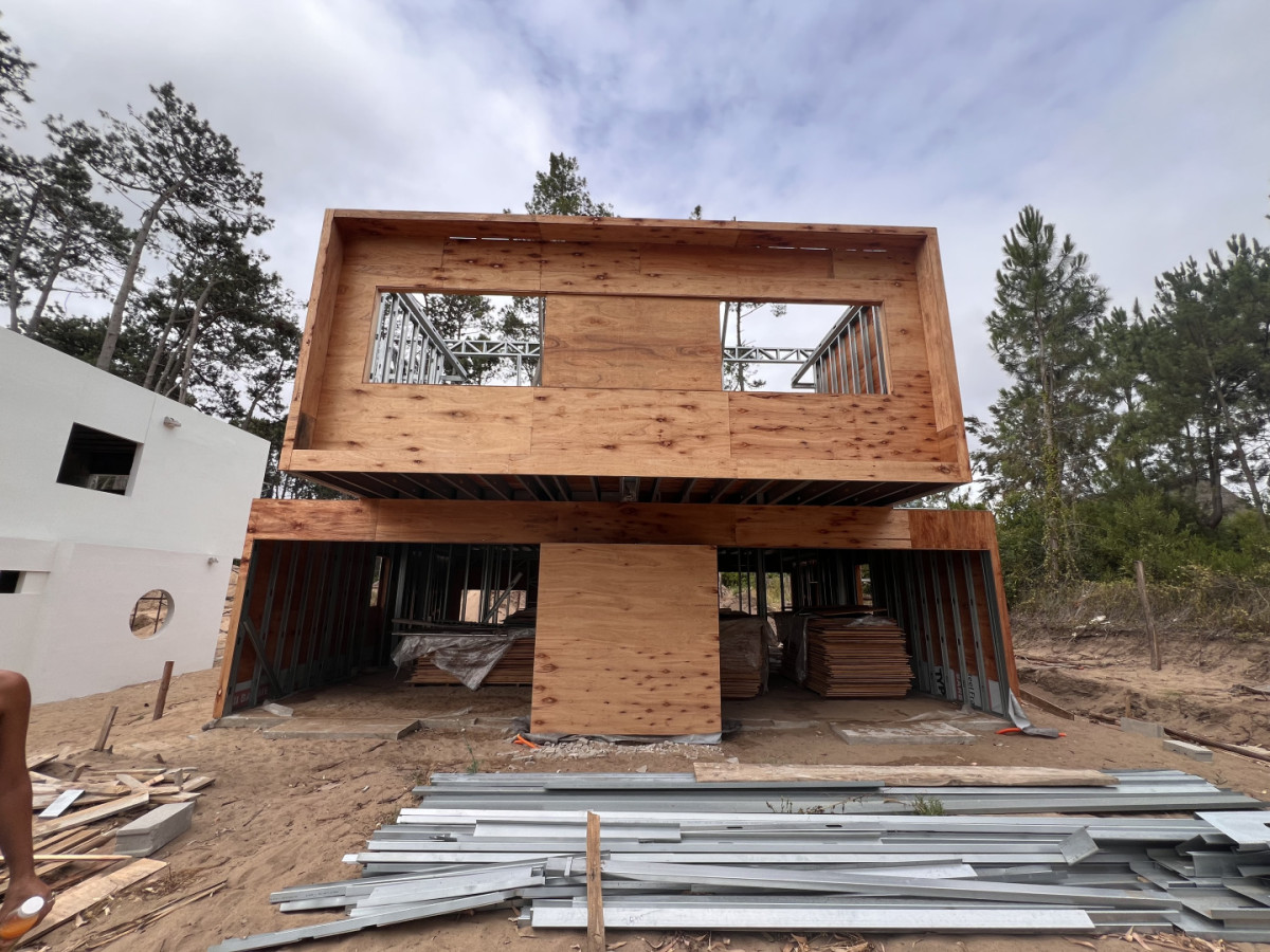 Casa a estrenar en Pinares. Precio lanzamiento. Punta del Este 