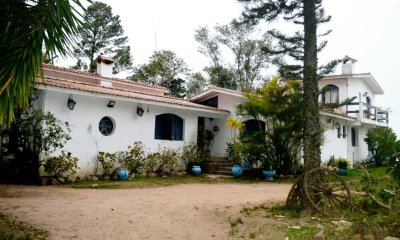 Casa de campo en la ciudad, residencia a orillas del Río Yaguarón.