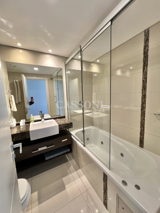 Apartamento ID.2581 - Apartamento dos dormitorios edificio Cruceros, punta del este 