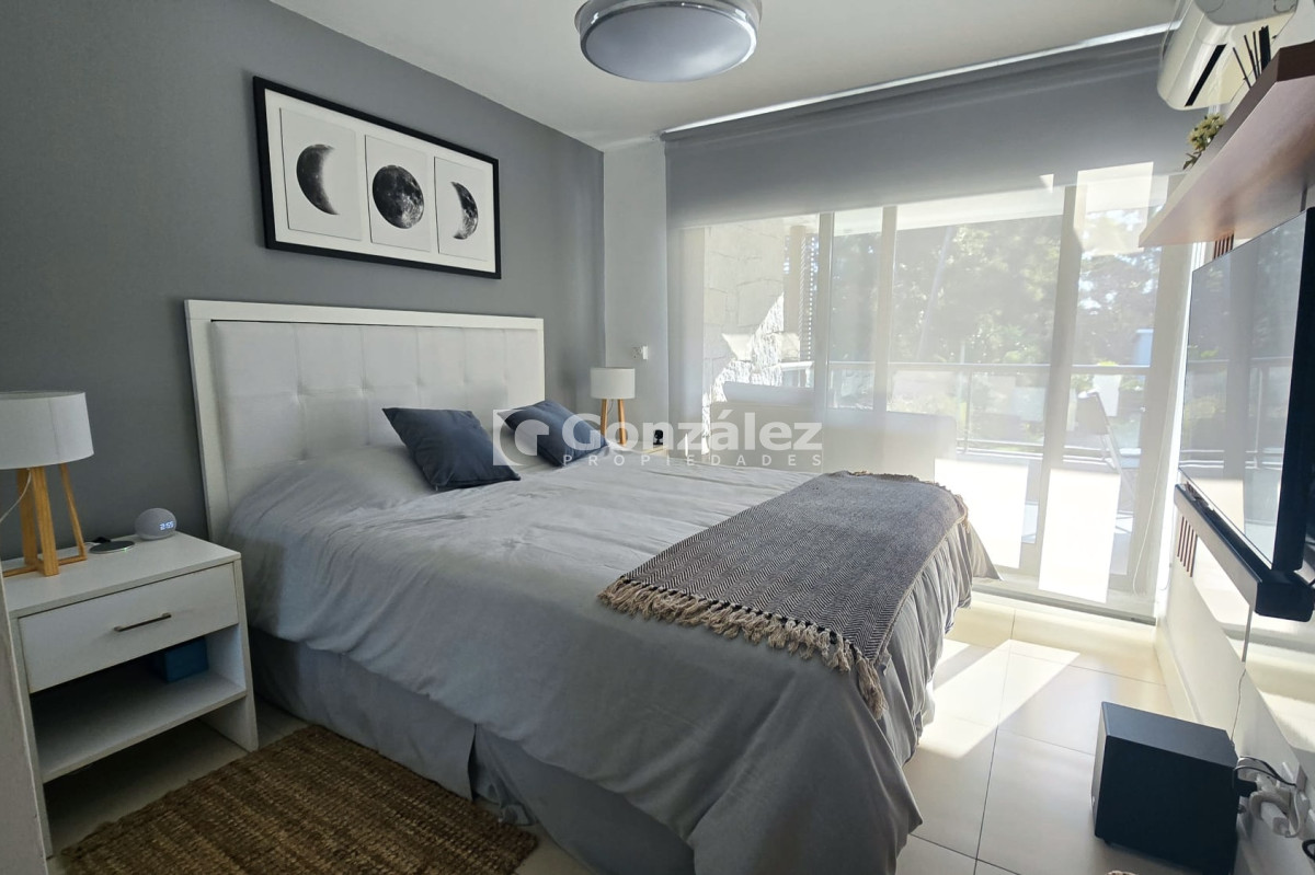 Apartamento ID.734 - Apartamento un dormitorio y medio, edificio Unique Punta del Este