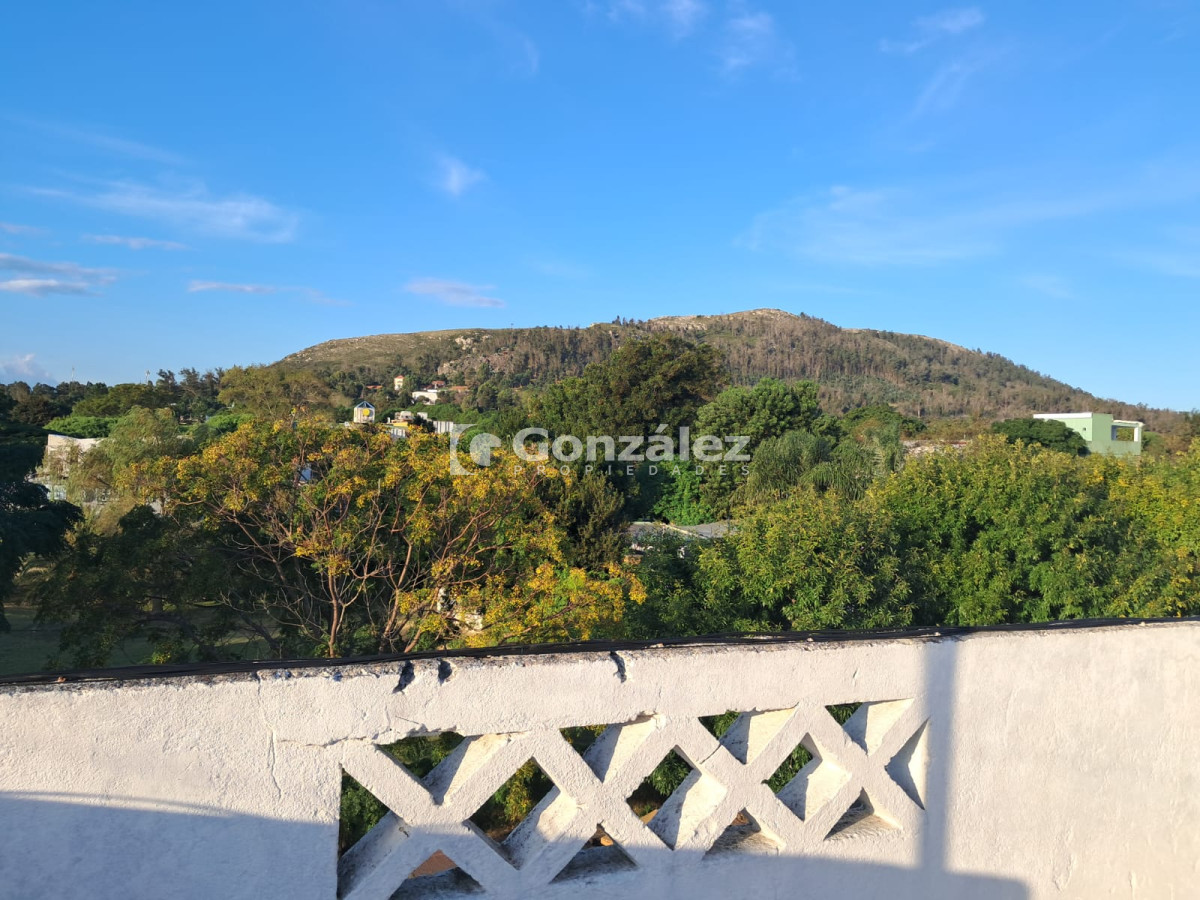 Apartamento ID.775 - Se vende apto en el centro de Piriápolis entrega U$S 55.000 y saldo en 65 cuotas