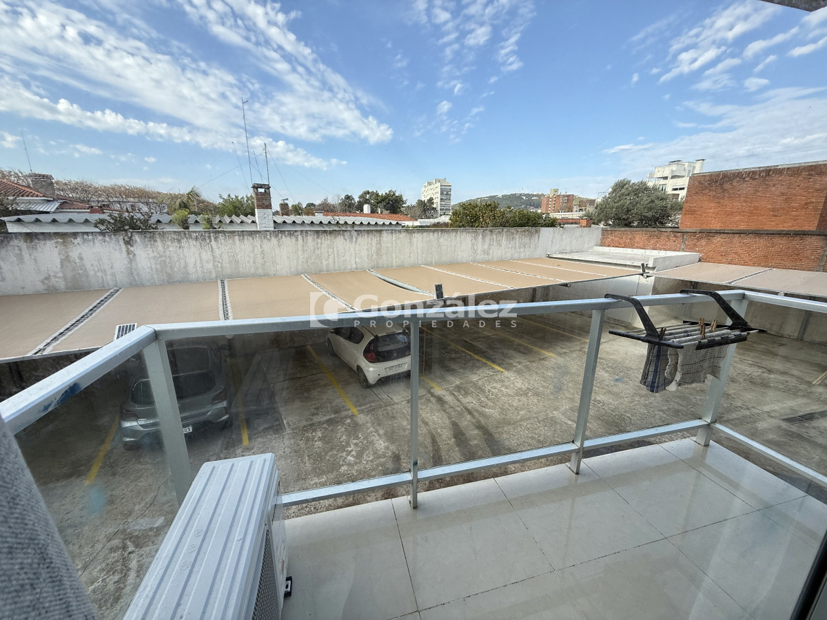 Apartamento ID.803 - Apartamento de 1 dormitorio en venta Piriápolis a 1 cuadra del mar