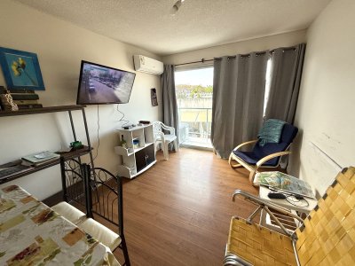 Apartamento de 1 dormitorio en venta Piriápolis a 1 cuadra del mar