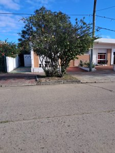 Apto a la venta sobre Calle Héctor Barrios