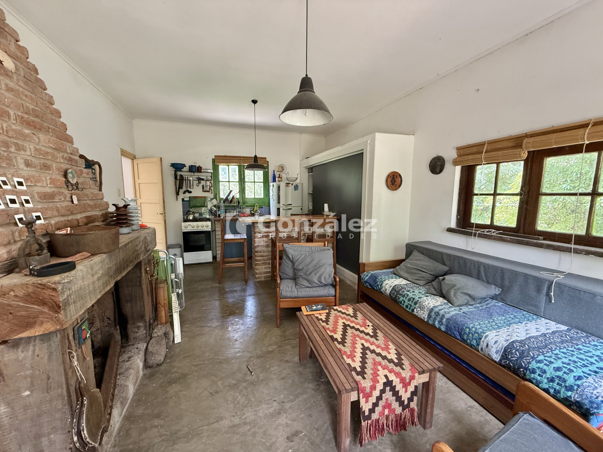 Casa ID.821 - Casa con apartamento independiente a una cuadra playa balneario Las Flores Piriápolis