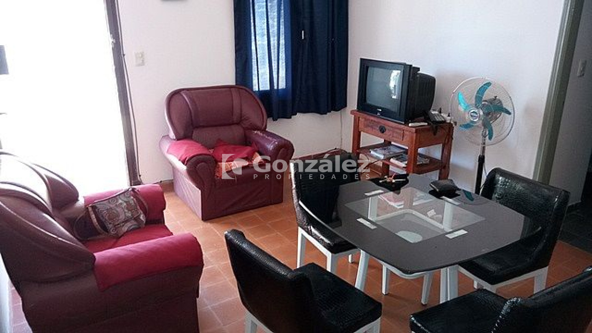 Casa ID.13 - Propiedad Horizontal en el Centro de Piriápolis 