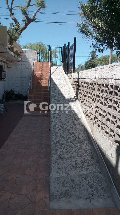 Casa ID.14 - PH en alquier anual Piriápolis centro $U 15.500