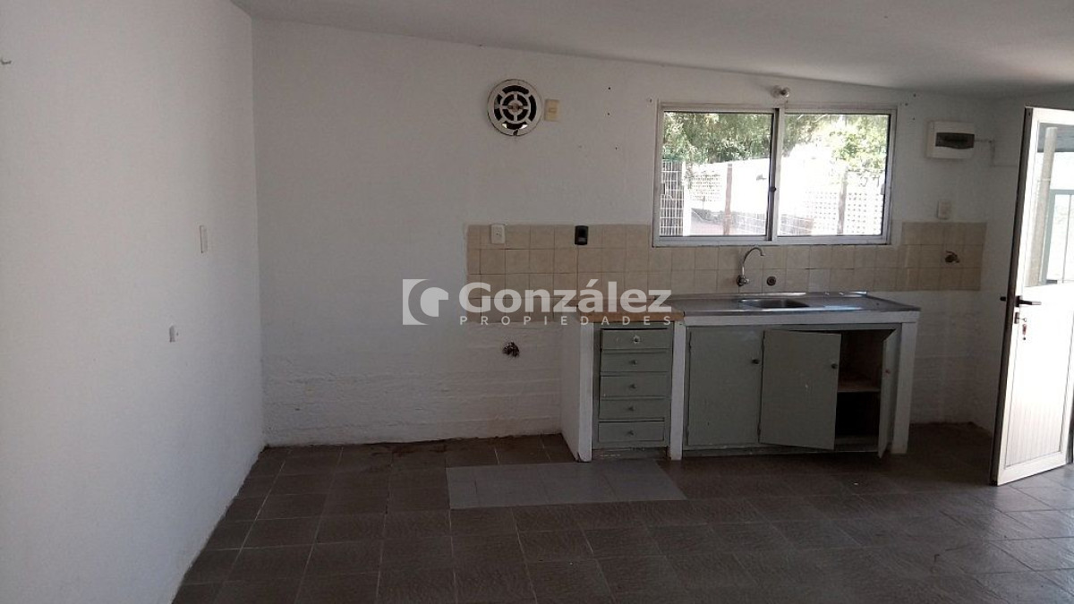Casa ID.14 - PH en alquier anual Piriápolis centro $U 15.500