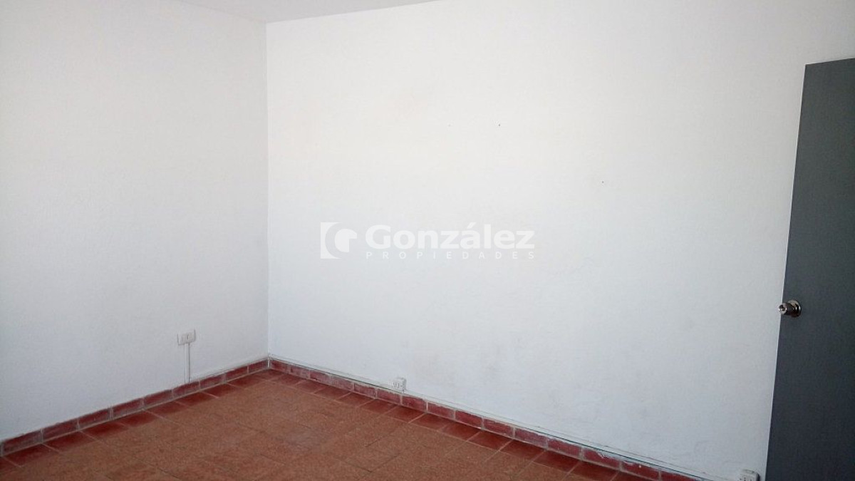Casa ID.14 - PH en alquier anual Piriápolis centro $U 15.500