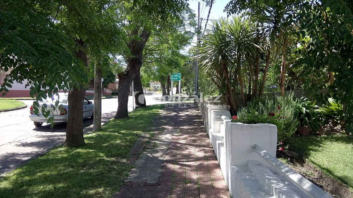 Casa ID.221 - TALCAHUANO entre Avenida Piria y Uruguay
