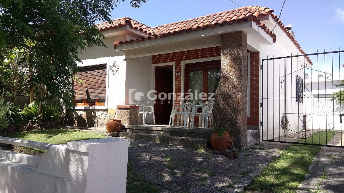Casa ID.221 - TALCAHUANO entre Avenida Piria y Uruguay