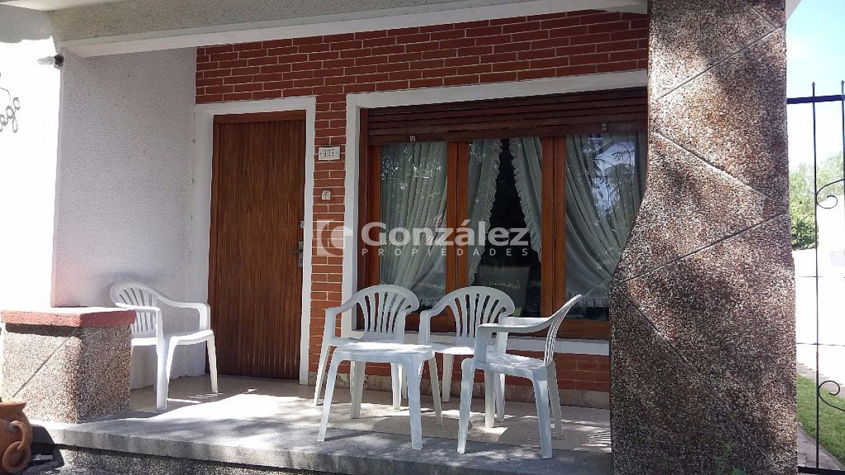 Casa ID.221 - TALCAHUANO entre Avenida Piria y Uruguay