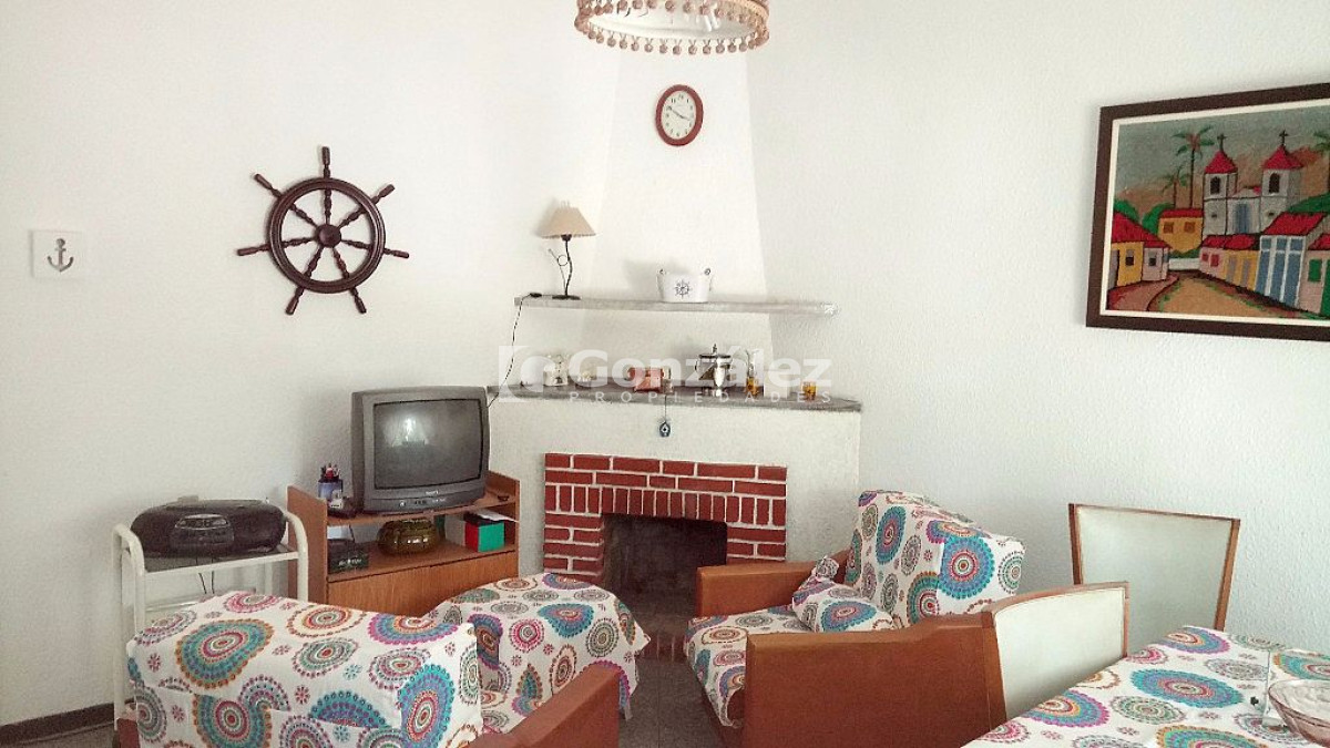 Casa ID.221 - TALCAHUANO entre Avenida Piria y Uruguay