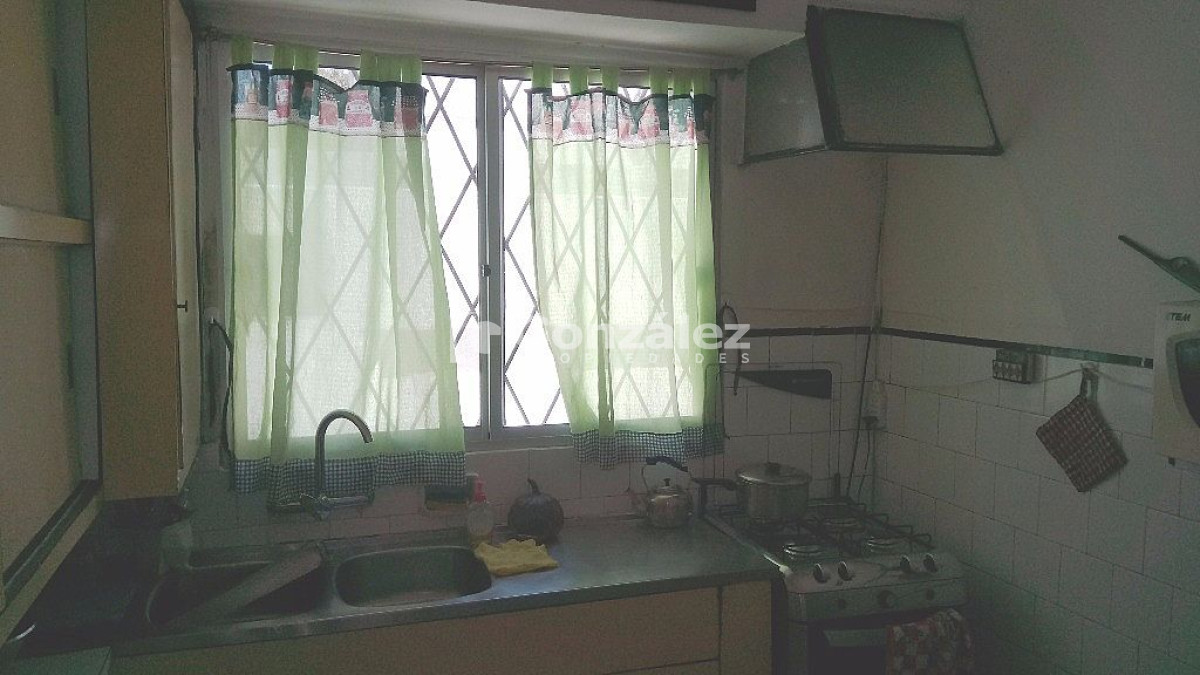 Casa ID.221 - TALCAHUANO entre Avenida Piria y Uruguay