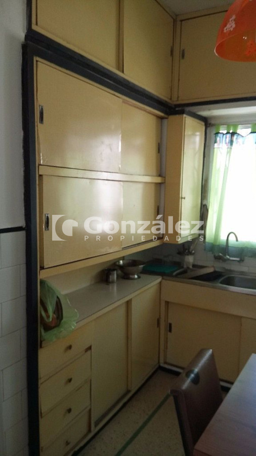 Casa ID.221 - TALCAHUANO entre Avenida Piria y Uruguay