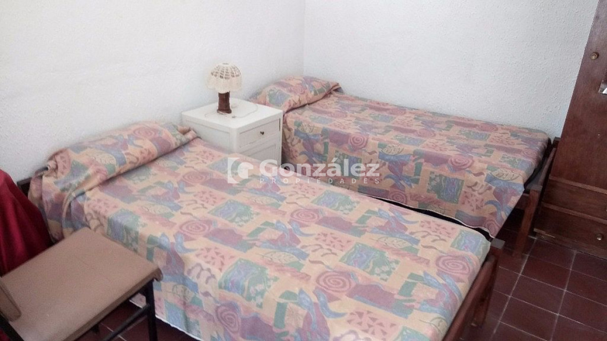 Casa ID.221 - TALCAHUANO entre Avenida Piria y Uruguay