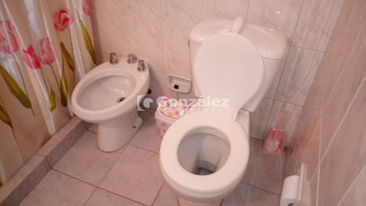 Casa ID.221 - TALCAHUANO entre Avenida Piria y Uruguay