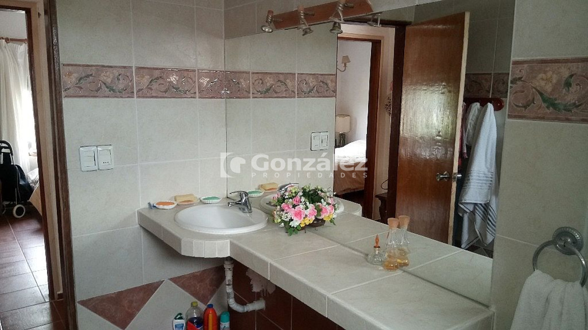 Casa ID.190 - Calle Sanabria entre Cl. 15 y Cl. 16