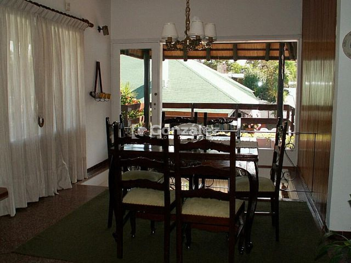 Casa ID.219 - Costa Rica casi Surinam