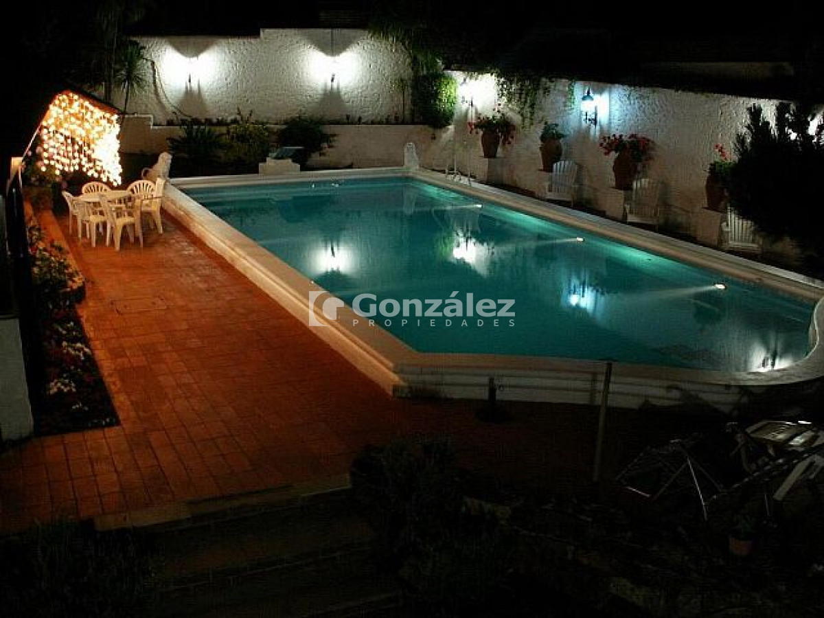 Casa ID.219 - Costa Rica casi Surinam