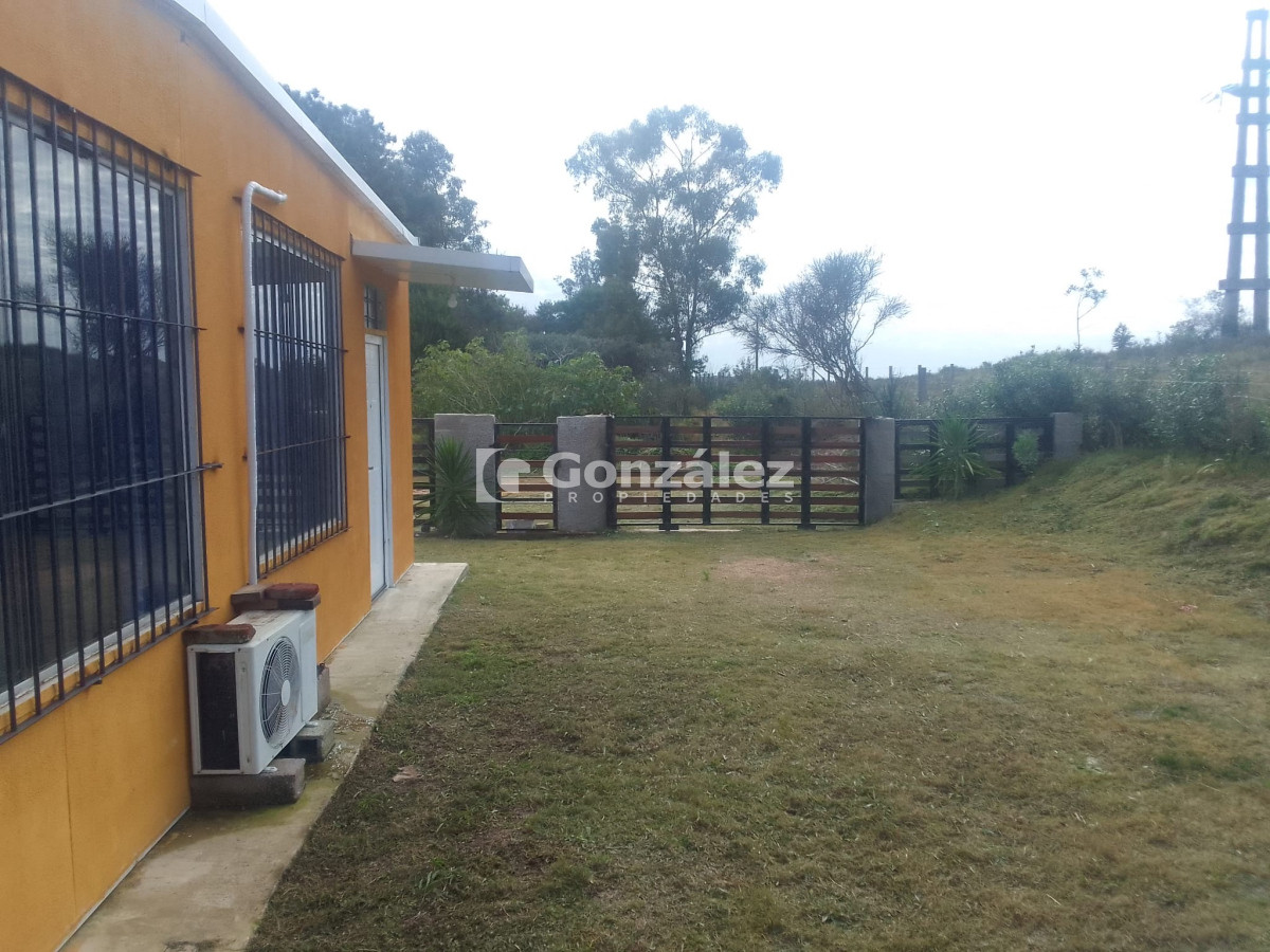 Casa ID.720 - Casa en venta barrio La Falda Piriápolis 1046 m2 terreno