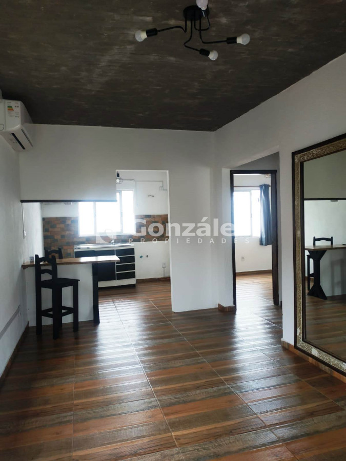 Casa ID.799 - Alquiler anual a una cuadra del mar 