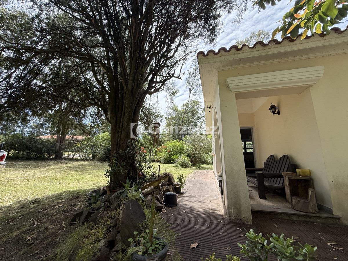 Casa ID.821 - Casa con apartamento independiente a una cuadra playa balneario Las Flores Piriápolis