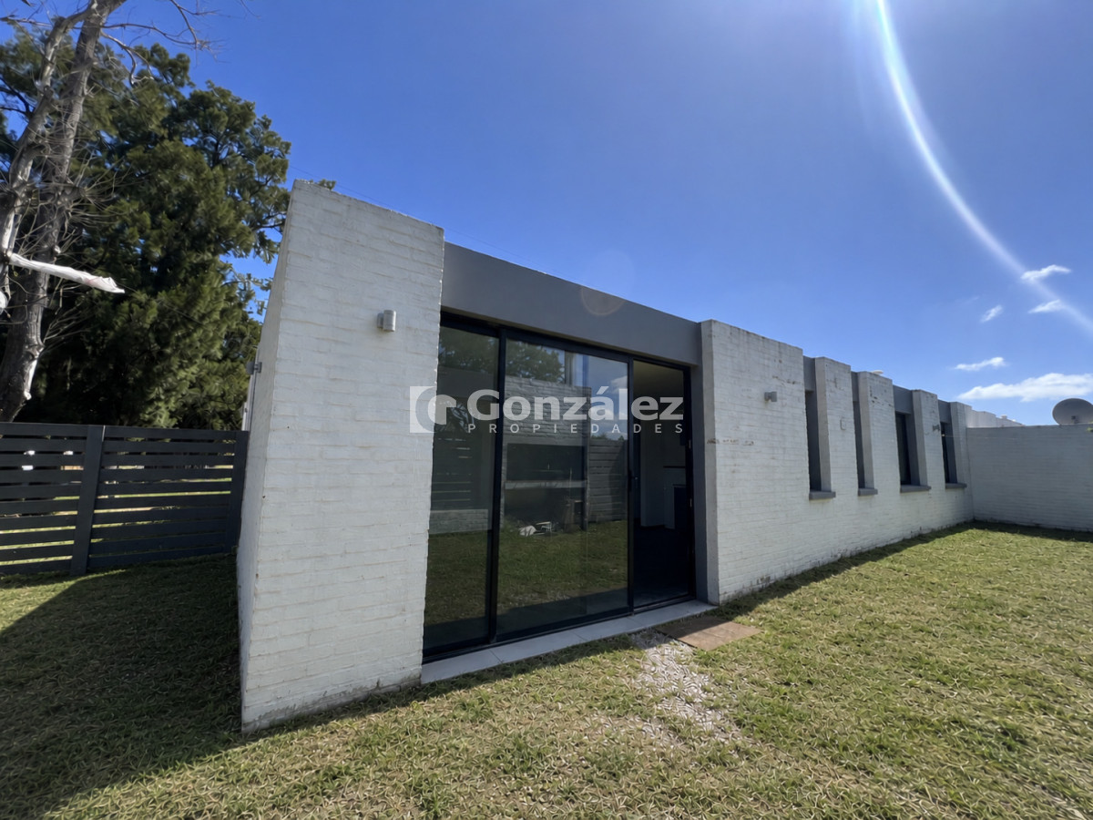 Casa ID.808 - Alquiler Casa tipo Duplex Dos Dormitorios Pan De Azúcar